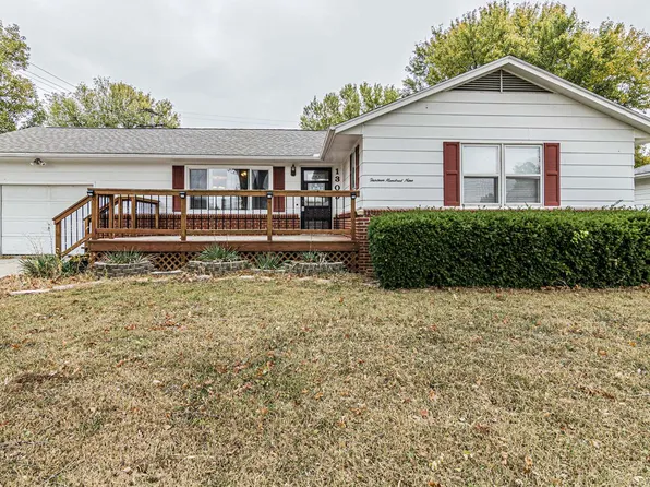 1309 S Garfield St, Junction City, KS 66441