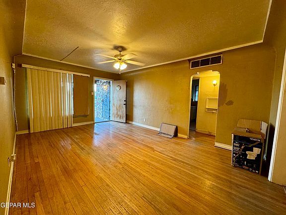 3rd image of 3831 Van Buren Ave