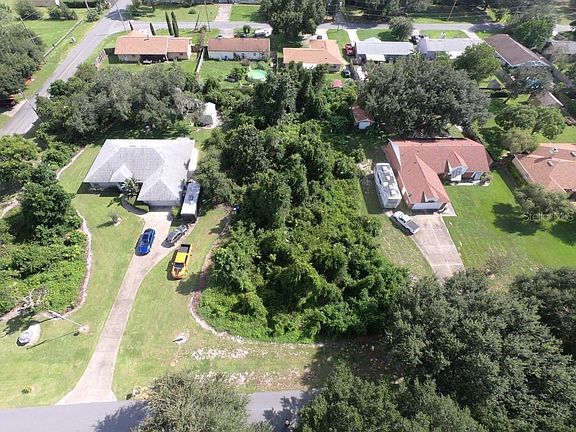 5th image of 15824 Oak Glen Way