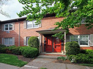 32 Lakeside Dr #B, Millburn, NJ 07041