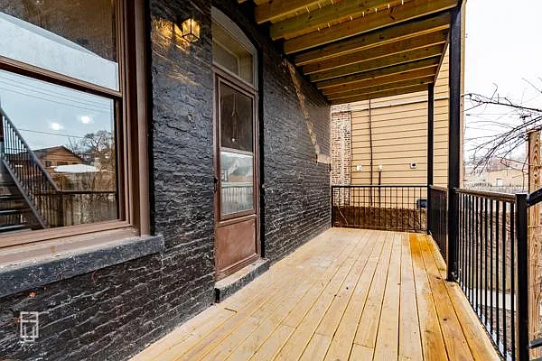 2107 N Spaulding Ave — Photo 22