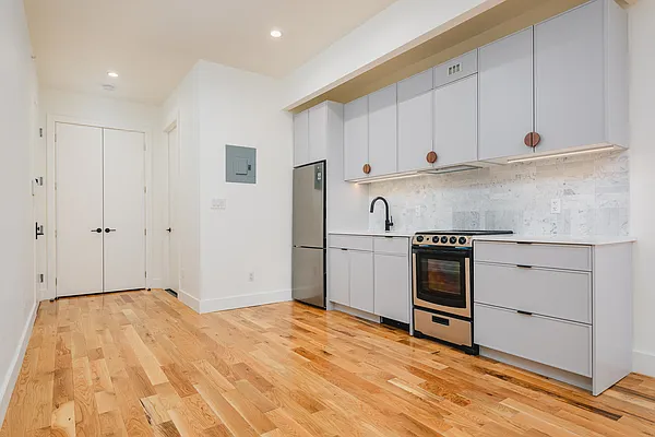 Rented by Nooklyn NYC LLC | media 5