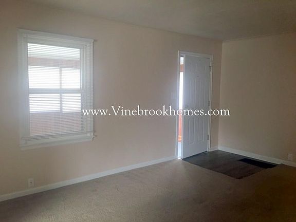 4th image of 300 N Elm Ave