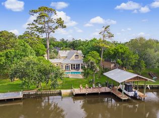 3924 Amanda Dr, Dickinson, TX 77539