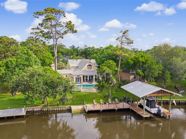 3924 Amanda Dr, Dickinson, TX 77539