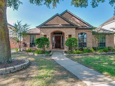 2110 Barrington Pointe Dr, League City, TX, 77573