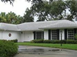 325 Eugenia Rd, Vero Beach, FL 32963