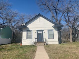 1309 E Pecan St, Gainesville, TX 76240