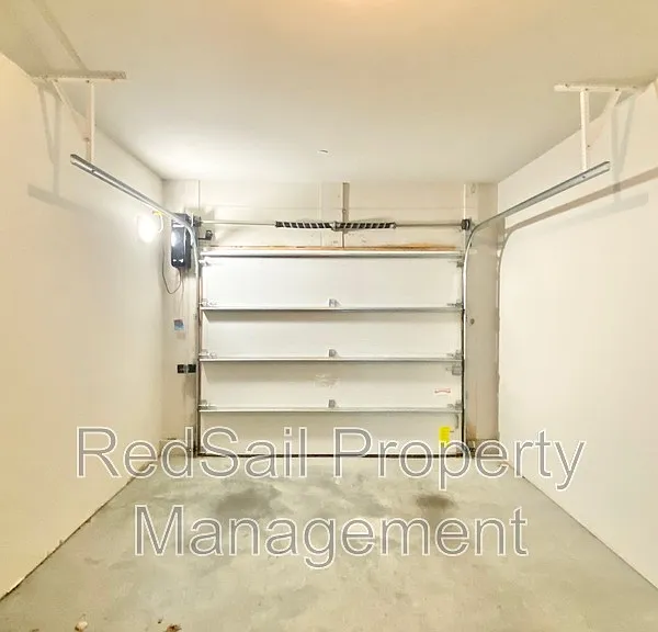 1008 Celia Ct — Photo 23
