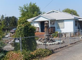 6883 Pinehurst St, Central Pt, OR 97502