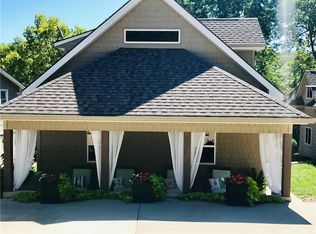 46 R St, Lake Lotawana, MO 64086