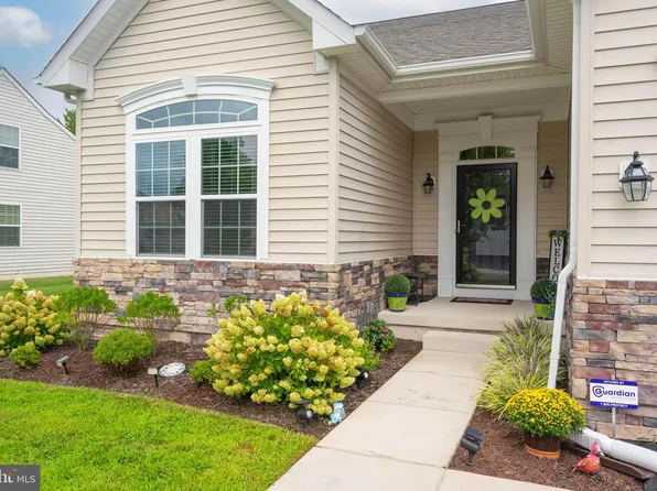46 Fairway Dr, Ocean View, DE 19970
