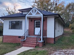 41 Calhoun St, Great Falls, SC 29055