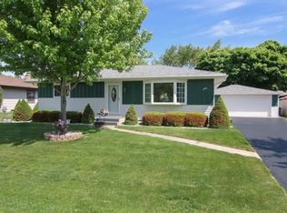 5610 Castleton Ave, Racine, WI 53406