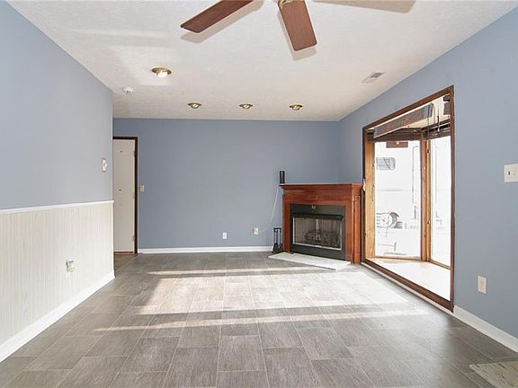 4th image of 3242 Southwest Dr