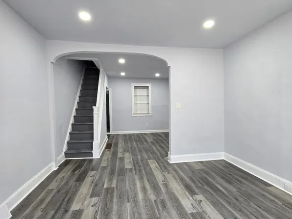 2045 Dennie St, Philadelphia, PA 19140