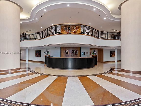 4th image of 18911 Collins Ave APT 2704