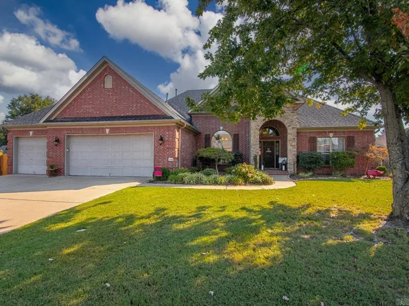 1500 S Beach St, Conway, AR 72034