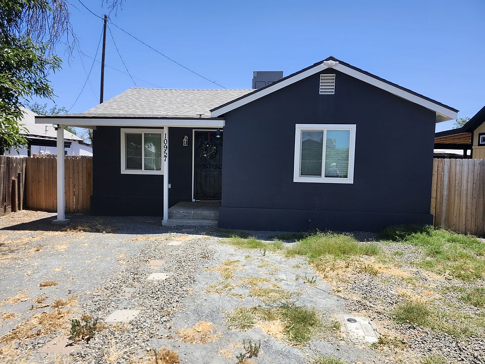 2nd image of 10957 Cedar St