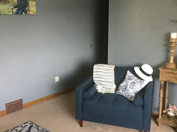 3rd image of 14292 Thompson Blvd