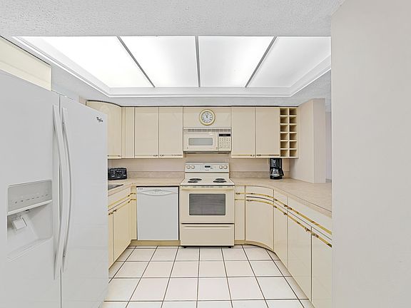 3rd image of 11000 S Ocean S Drive #5-F