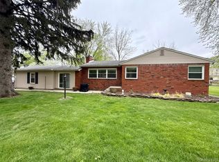 6080 Adams St, South Rockwood, MI 48179