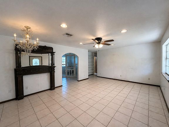 5th image of 11325 32nd St