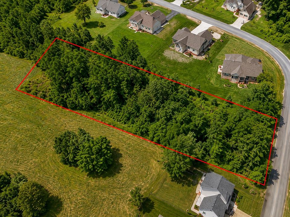 1st image of 128 Twin Oaks Dr