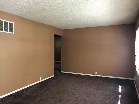 2nd image of 10900 Cambridge Ave