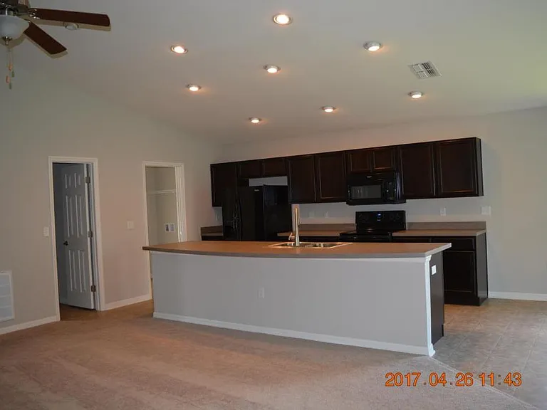 3858 Fieldstone Cir — Photo 2
