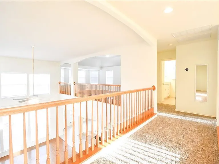 2101 Smoke Tree Trl — Photo 12