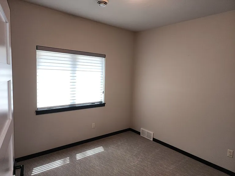 4515 S Dubuque Ave — Photo 9