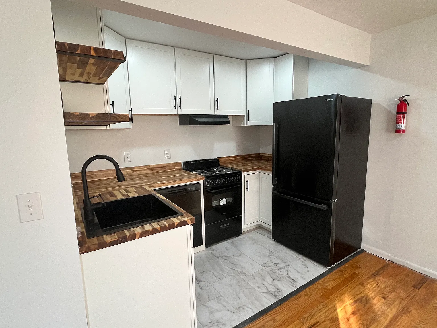 2 bed, 625 sqft, $1,500 — Photo 2