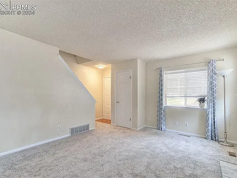 2341 Split Rock Dr — Photo 10