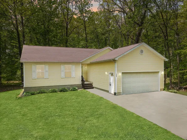 1303 Brady Ave, Burton, MI 48529