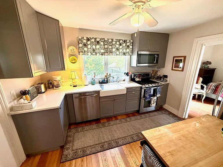 17 Dixon St #1 — Photo 5