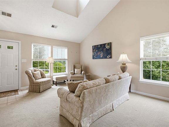 4th image of 1001 Duncan Ln