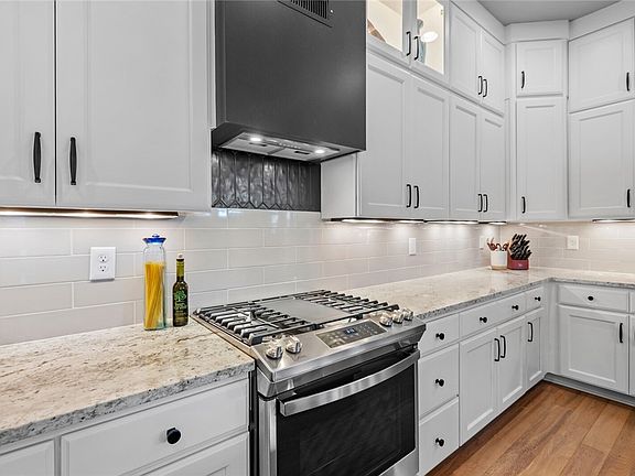 4th image of 4511 SW Birmingham St