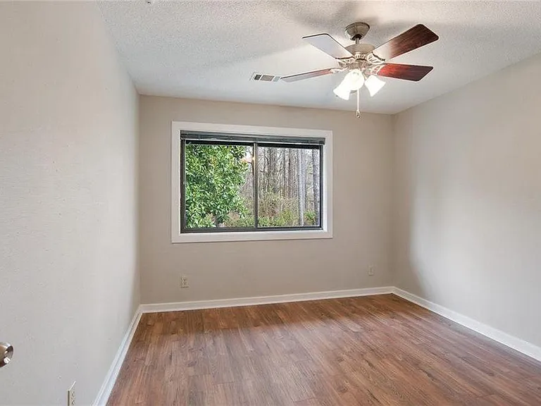 4200 Gunnin Rd — Photo 52
