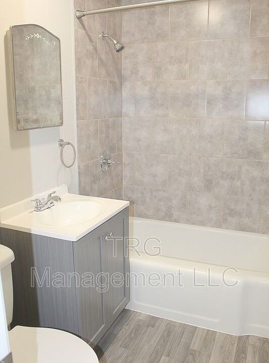 2nd image of 1636 E Jump St