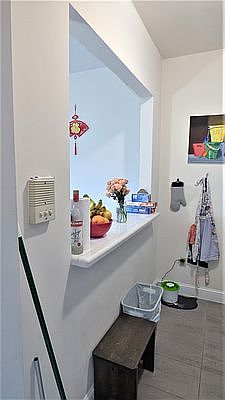 5th image of 131 Sullivan St APT 1B