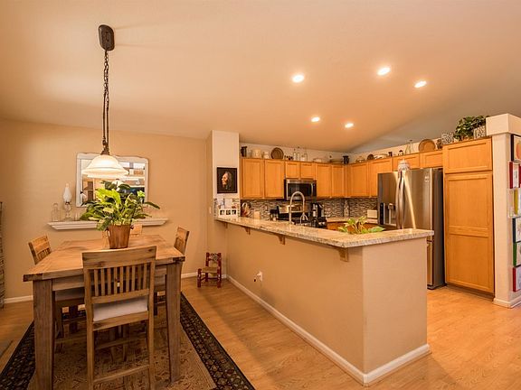 4th image of 1132 Pestana Ave