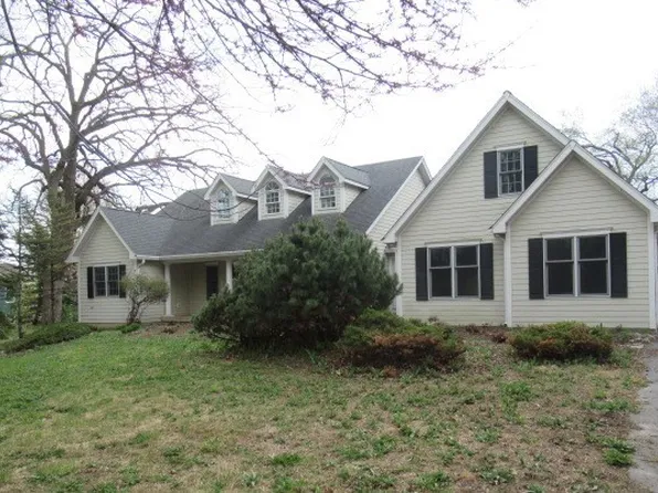 40W765 Stonecrest Dr, Elgin, IL 60124