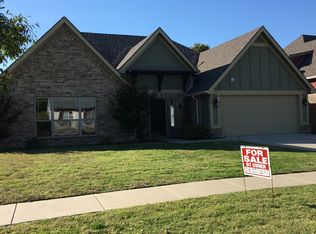 402 S Broadway St, Skiatook, OK 74070