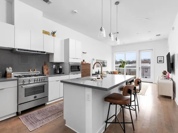 207 W Johanna St #306, Austin, TX 78704