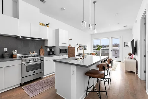 207 W Johanna St #306 Photo 1
