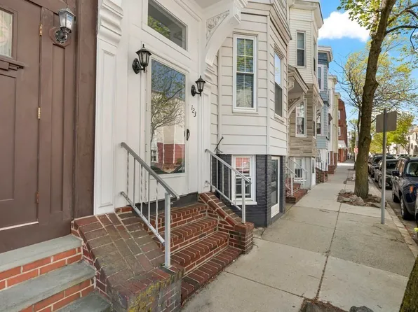 123 H St, South Boston, MA 02127