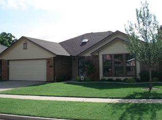 11204 Glendover Ct, Oklahoma City, OK 73162