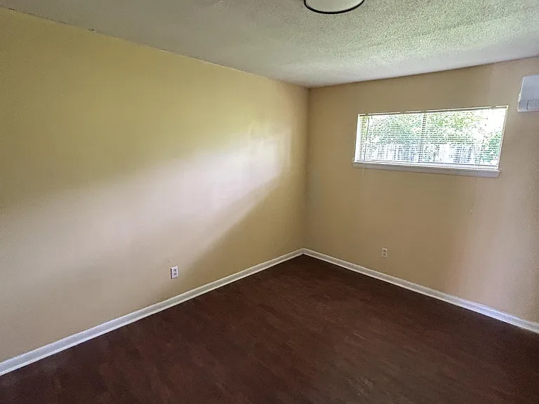 1003 Oak St #B — Photo 5