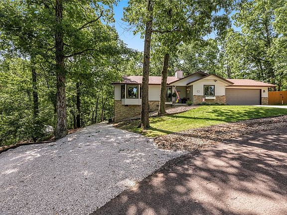 3rd image of 12 Drayton Ln